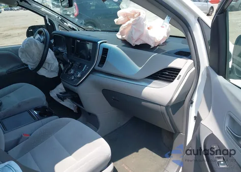 2017 Toyota Sienna Le 8 Passenger из США, поврежденный, VIN 5TDKZ3DC5HS806879